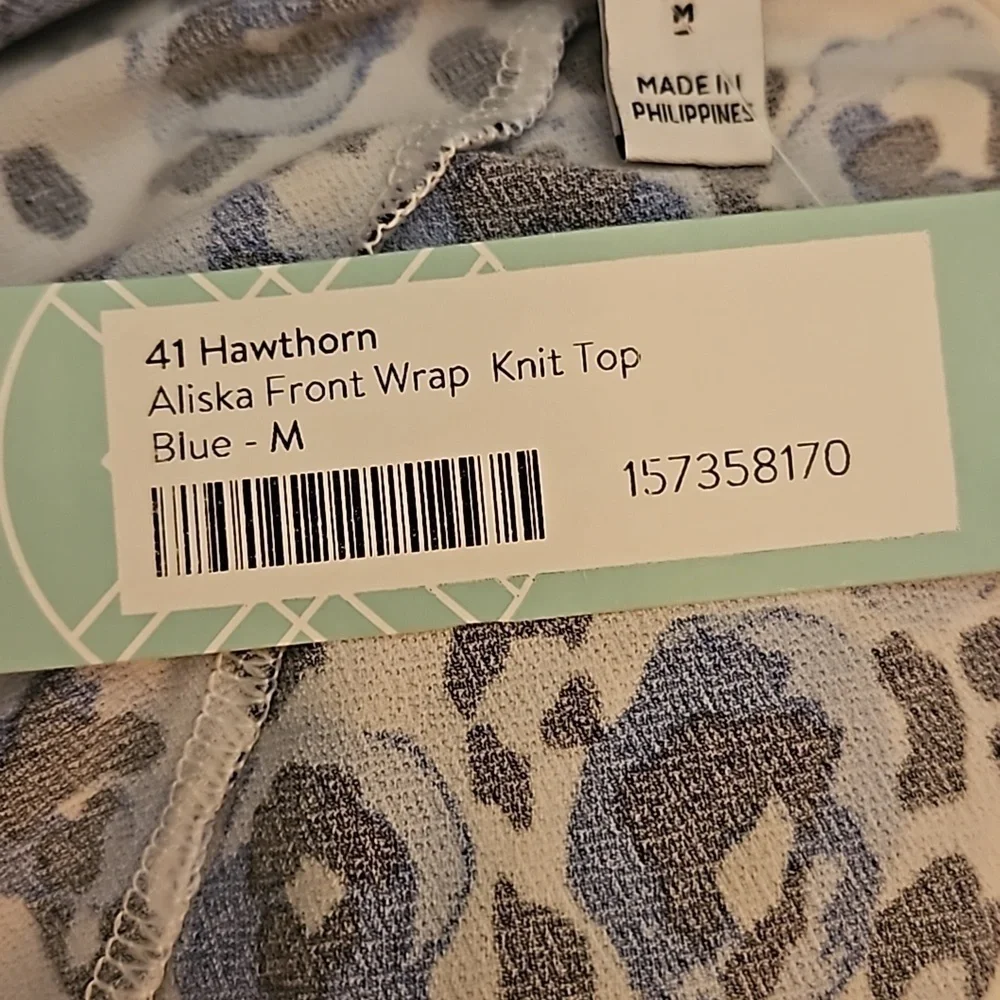 41 Hawthorn Aliska Sleeveless Front Wrap Surplice V-Neck Blouse - Picture 8 of 10